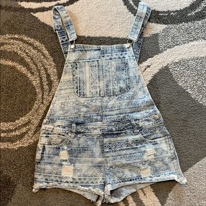 Overall shorts